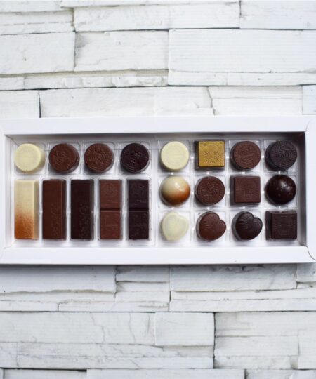 Legast scatola di 21 praline 'From the Bean' cioccolato fondente, latte e bianco